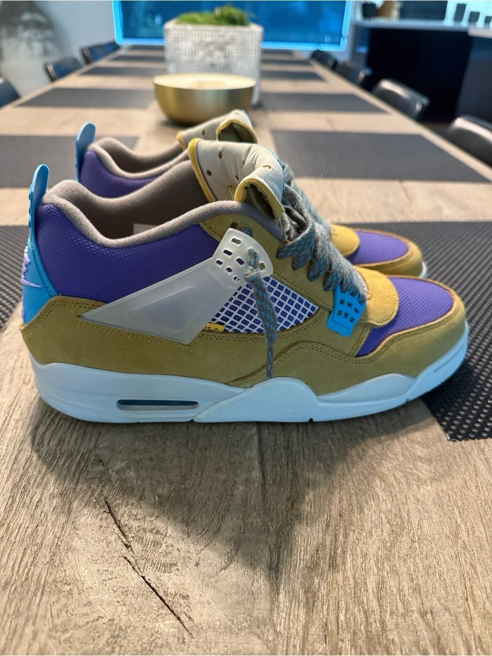 Union LA x Air Jordan 4 “Desert Moss” — style DJ5718-300 size 10.5 like new